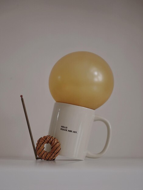 Photo close-up of objects on table