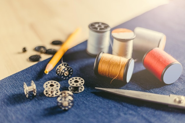 Photo close-up of objects on table