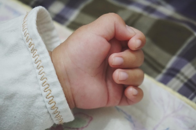 写真 赤ちゃんの手のクローズアップ