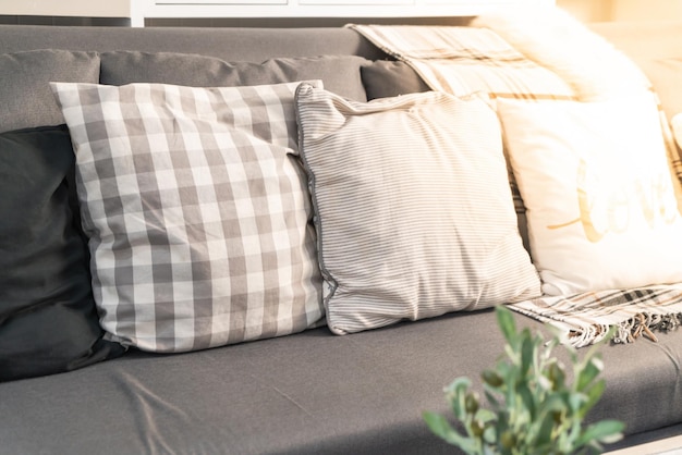 Фото Близкий план одеяла на постели дома