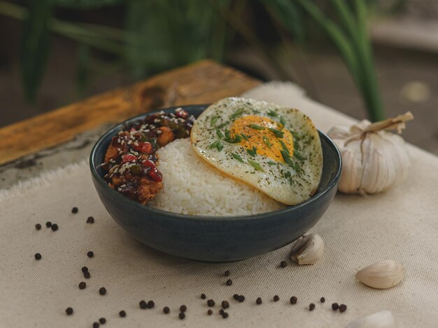 写真 テーブルの上の朝食のクローズアップ