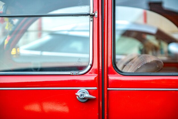 写真 車の窓のクローズアップ