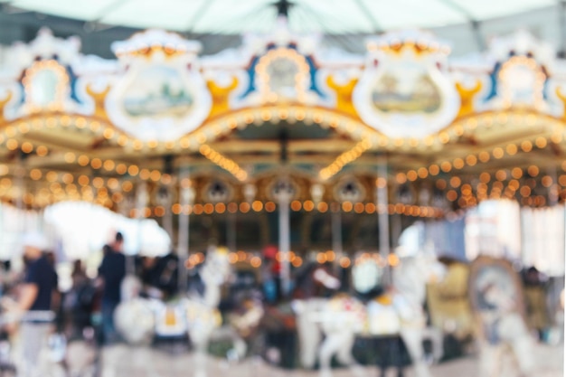 写真 遊園地のカルーセルのクローズアップ