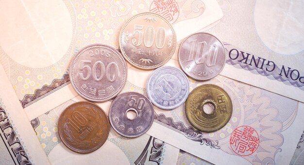 写真 硬貨と紙幣のクローズアップ