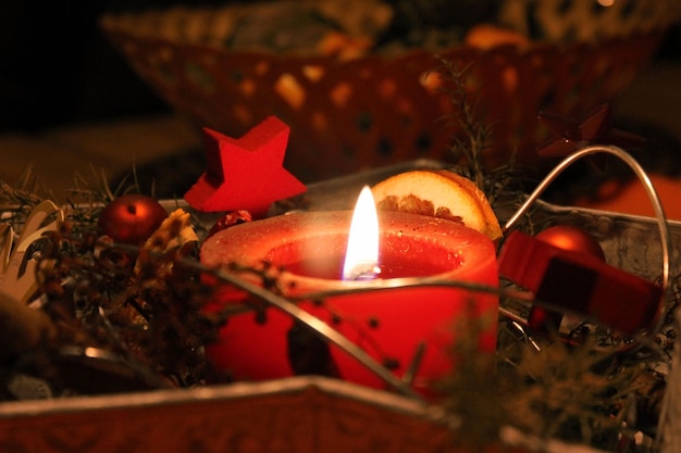 写真 照らされたクリスマス装飾のクローズアップ