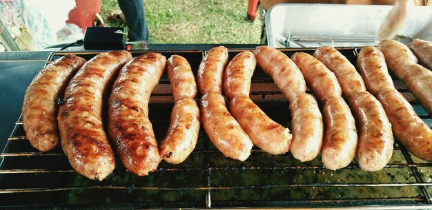 Фото Ближайший снимок мяса на гриле