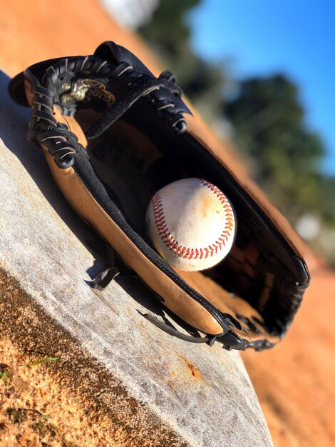 Photo close-up of old ball