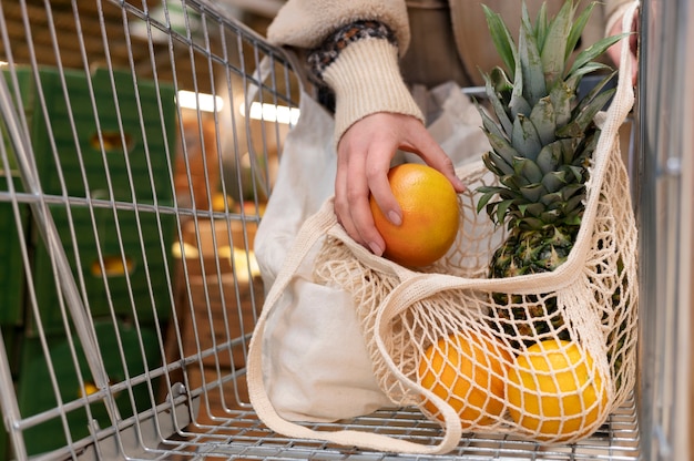 写真 ゼロウェイスト食品容器にクローズアップ