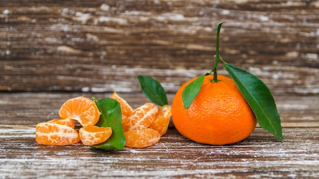 Foto close-up di frutta d'arancia su tavola