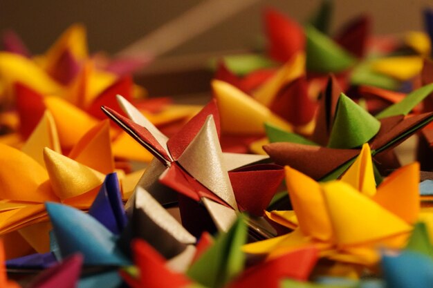 Foto close-up di stelle di origami