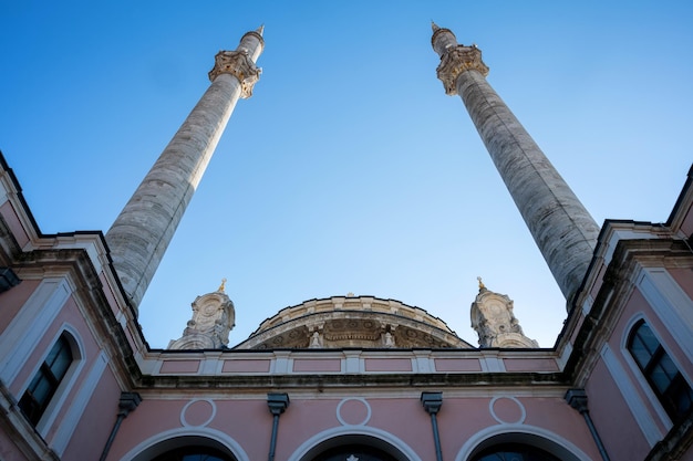 Primo piano della moschea ortakoy sul bosforo a istanbul