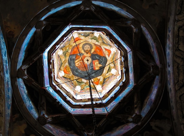 Photo close-up of orthodox church tower from inside