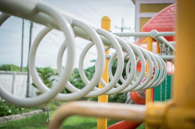 Photo close-up of outdoor play equipment at playground