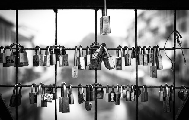 Photo close-up of padlocks