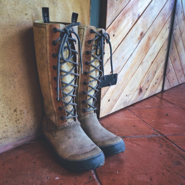 Photo close-up of pair of boots