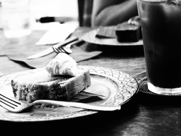 Photo close-up of pastry served on table