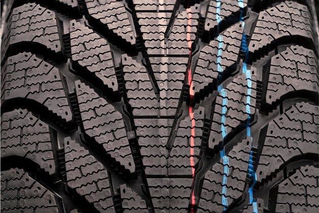 Photo close-up of pattern on tire