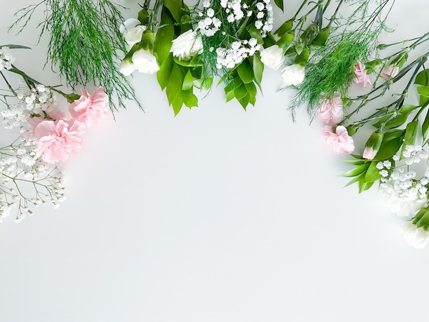 Close up photo of a bouquet of pink and white