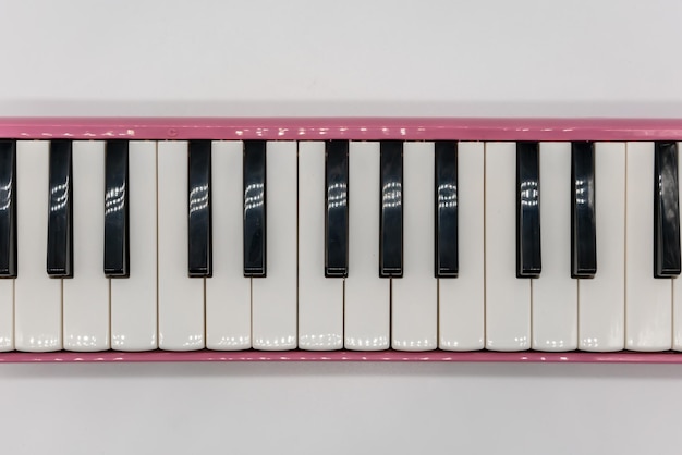 Photo close-up of piano keys on wall