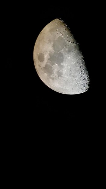 Foto una foto ravvicinata della luna