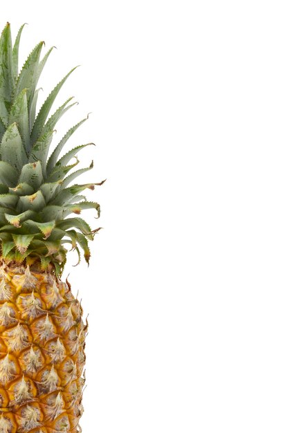 Photo close-up of pineapple against white background