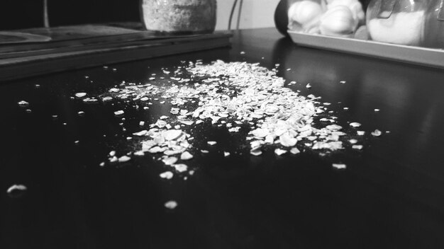 Примета если рассыпал соль на пол