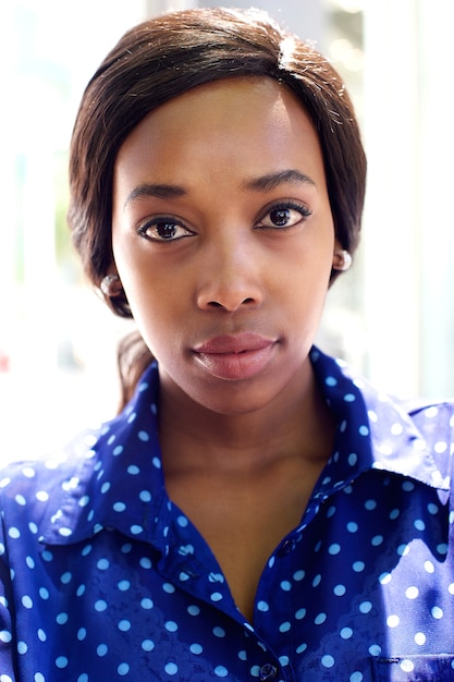 Крупным планом портрет афро-американских бизнес-леди