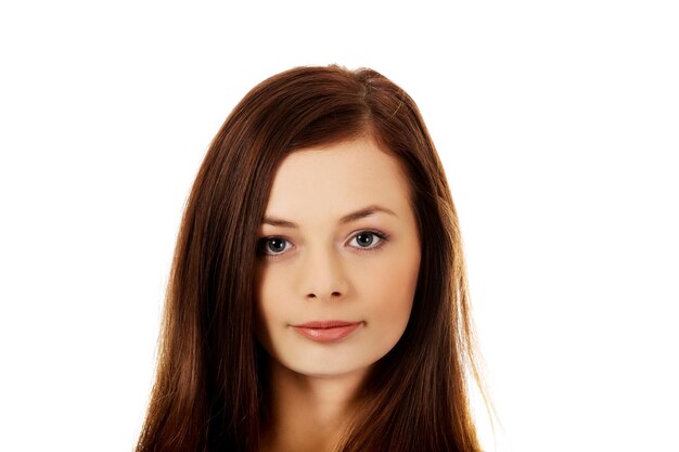 Photo close-up portrait of beautiful woman against white background