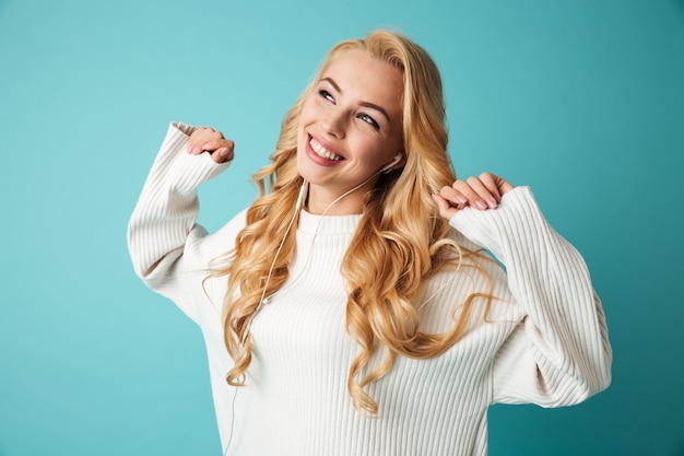 Close up portrait of a beautiful young blonde woman