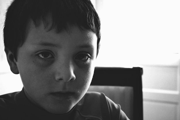 Photo close-up portrait of boy at home