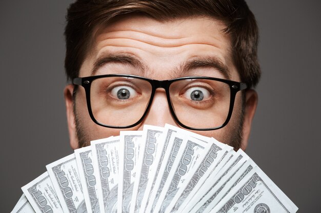 Photo close up portrait of a happy young businessman