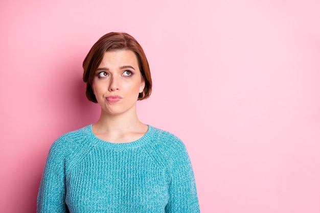 Close-up portrait of her she nice attractive lovely doubtful brown-haired girl thinking choosing option 