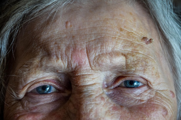 Photo close-up portrait of human eye