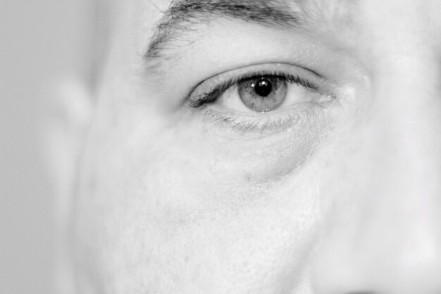 Photo close-up portrait of man against wall