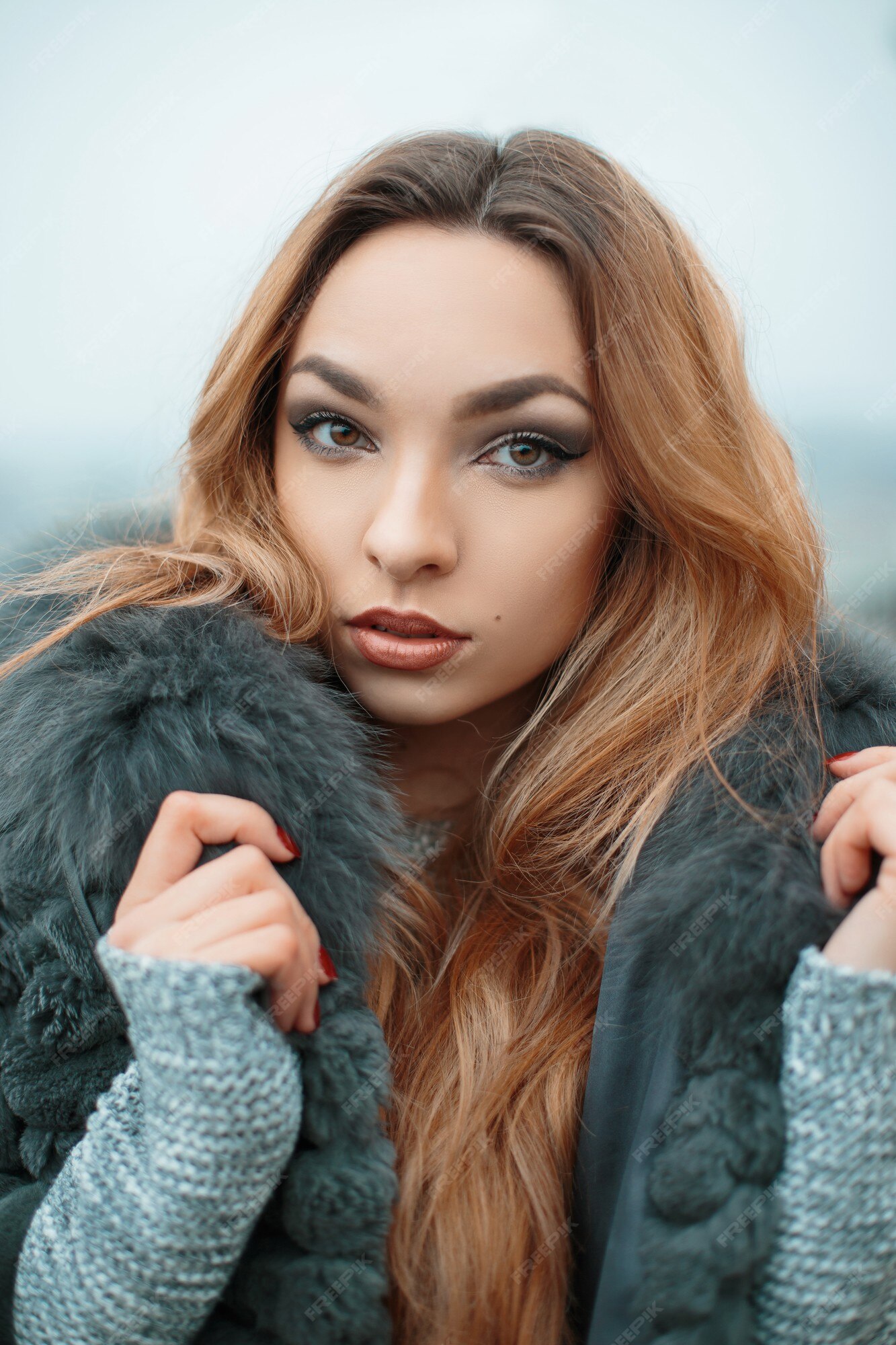Premium Photo Closeup portrait of pretty fashionable girl in a