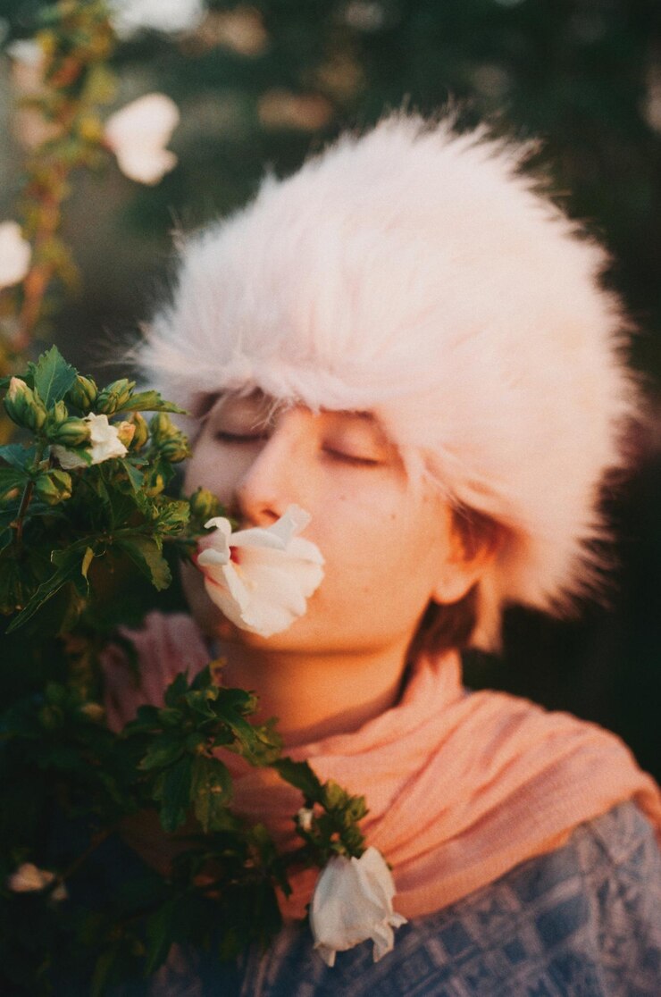 Photo close-up portrait of woman with flower
