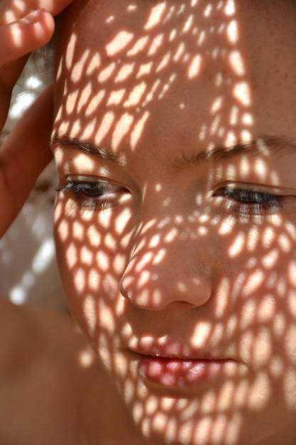 Foto ritratto di una donna in primo piano