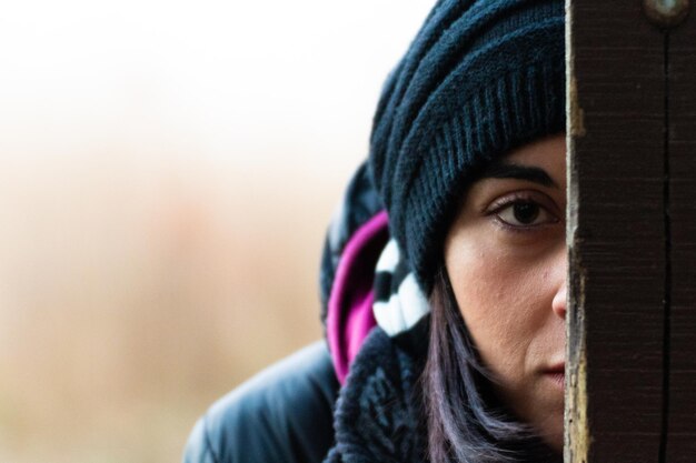 Foto ritratto di una donna in primo piano