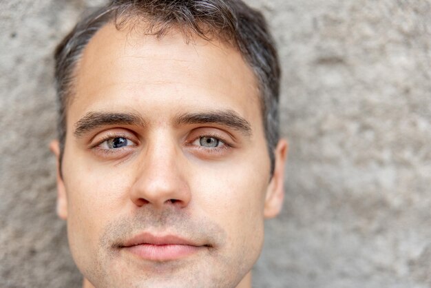 Photo close-up portrait of young man