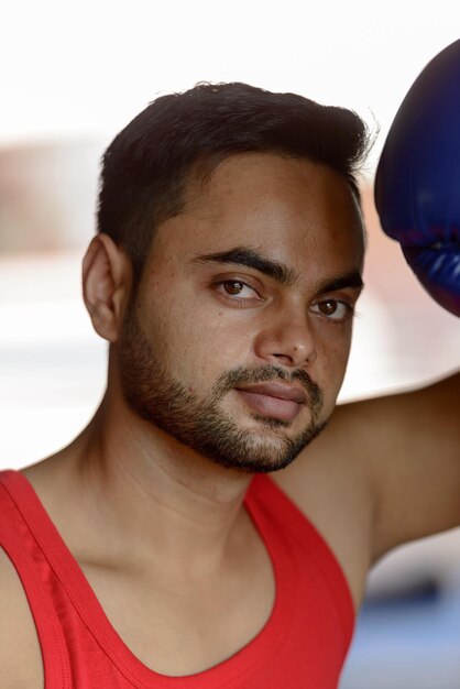 Photo close-up portrait of young man