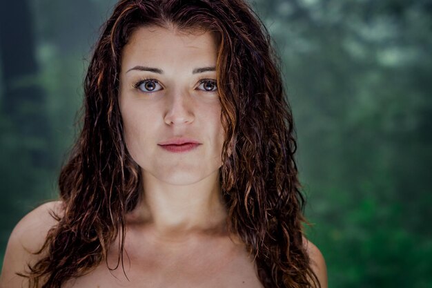 Photo close-up portrait of young woman