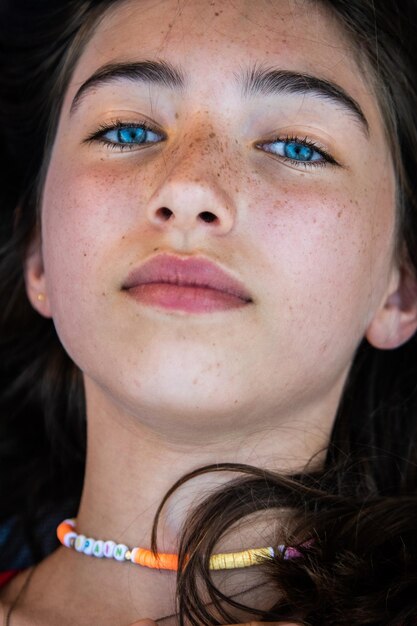 Photo close-up portrait of a young woman