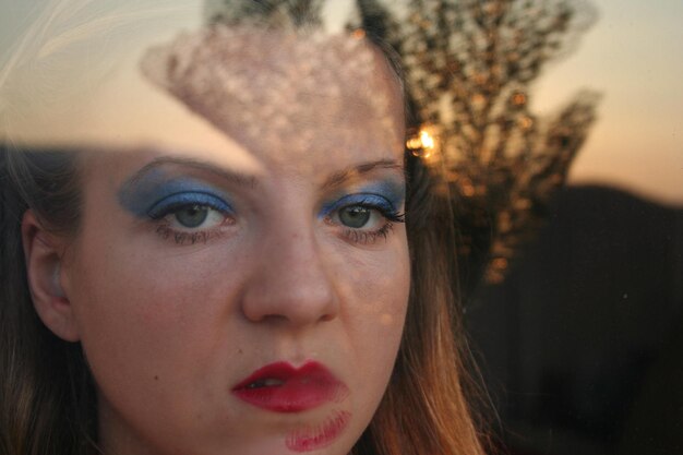 Photo close-up portrait of young woman