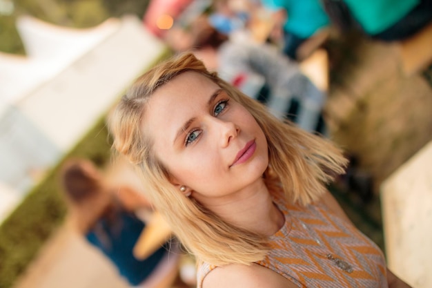 Photo close-up portrait of young woman