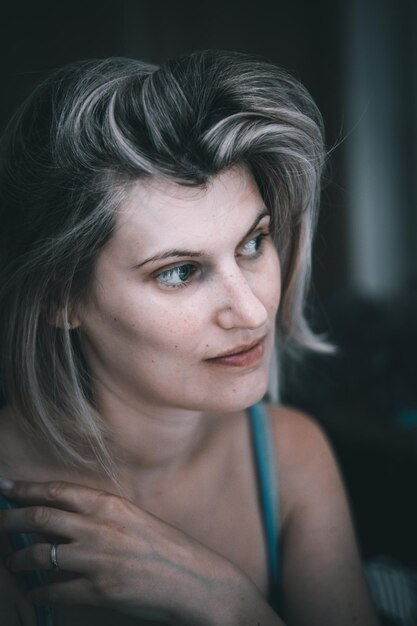 Photo close-up portrait of young woman