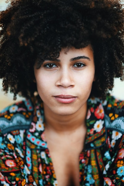 Photo close-up portrait of young woman