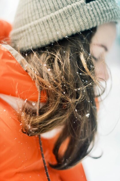 Foto close-up portret van een mooie jonge vrouw