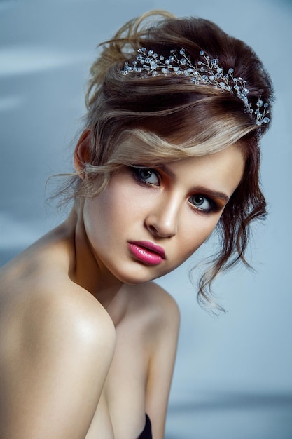 Close-up portret van een mooie jonge vrouw