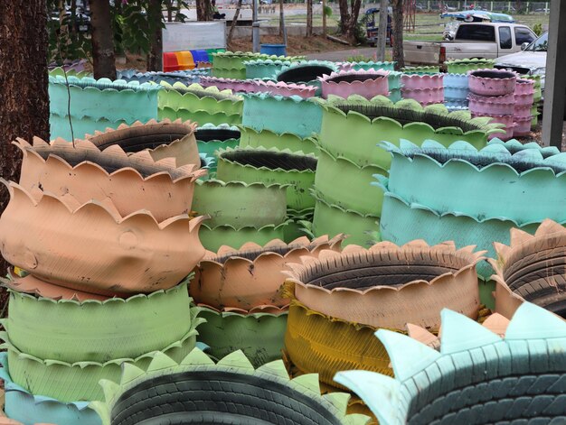 Photo close-up of pottery at market stall for sale