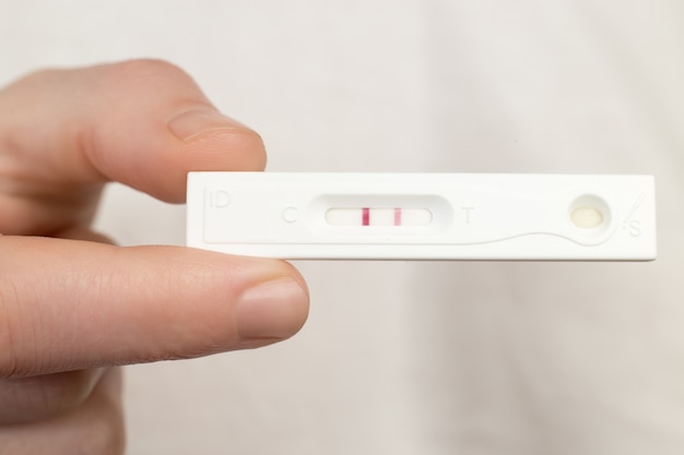 Photo close-up of pregnancy test